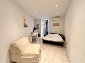 A043-Functional Studio Downtown Cannes